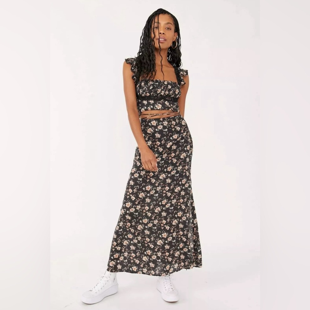 Free People Bijou Black Floral Side-Slit Maxi Skirt size 4
